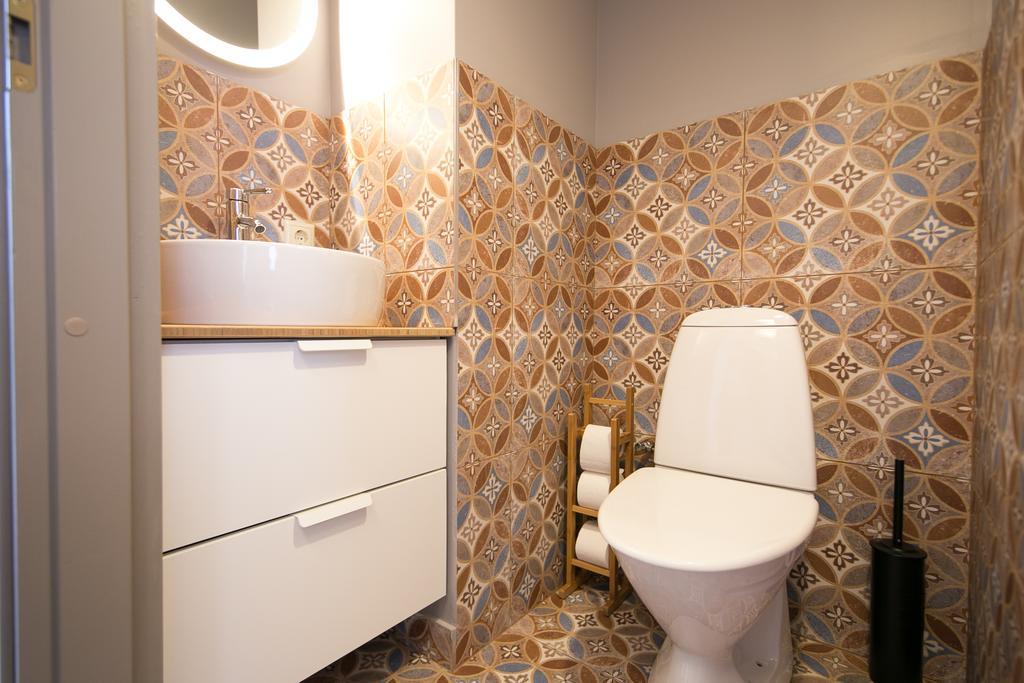 Sunny And Compact Apartment Riga Esterno foto